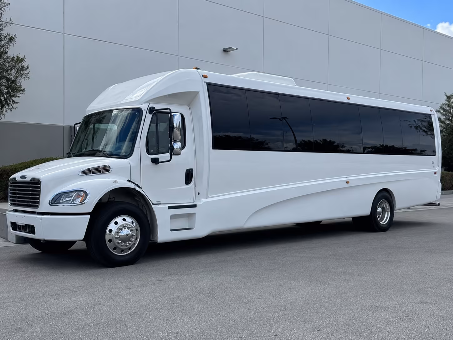 Rent a Bus to Dos Equis Pavilion