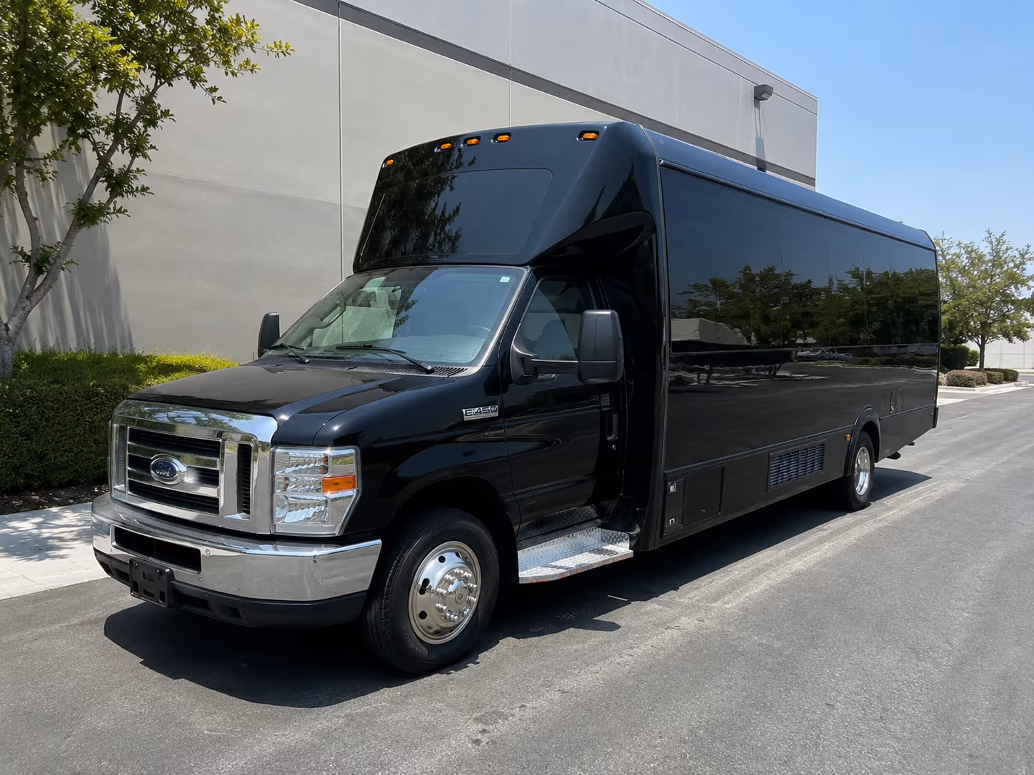 Carrollton Birthday, Sweet 16, & Quinceañera Transportation group transportation