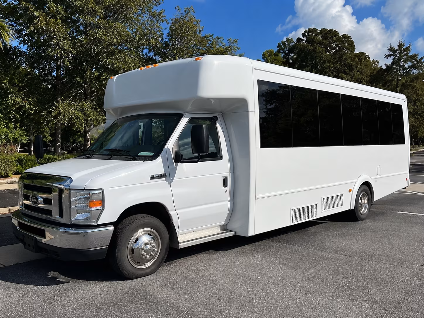 Carrollton Winery Tour & Pub Crawl Transportation party bus exterior