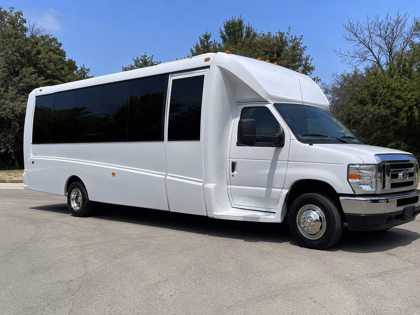 Irving Winery Tour & Pub Crawl Transportation